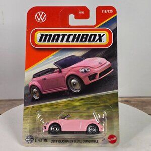 Matchbox 2019 Volkswagen Beetle Convertible 1:64 Scale Die-Cast Car Pink